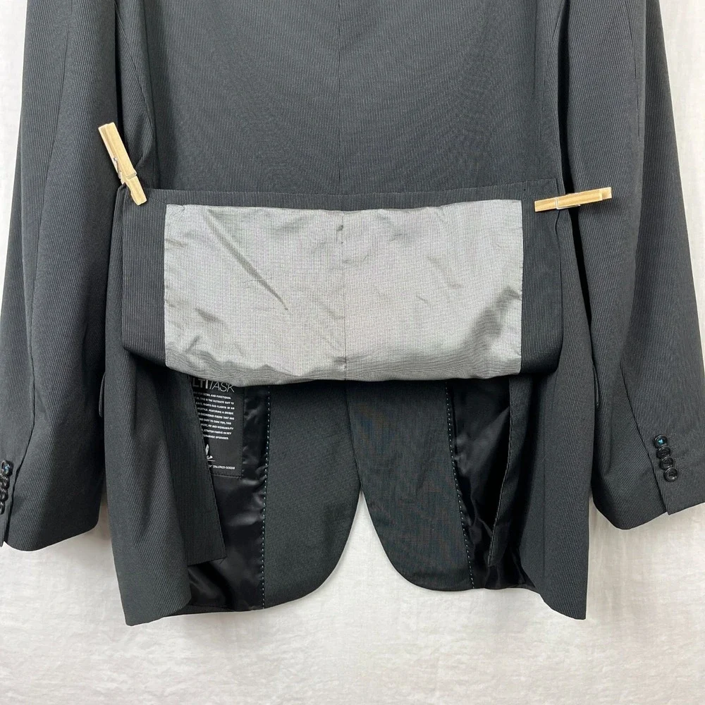 Marc Ecko excellent preowned